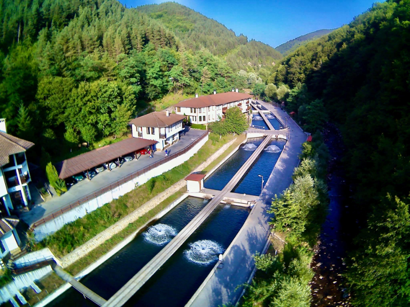 Продава ХОТЕЛ, с. Беден, област Смолян, снимка 3 - Хотели - 52788027