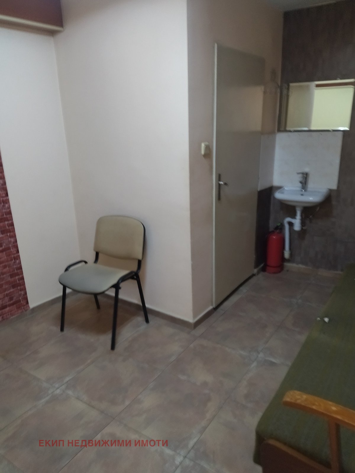 Продава ГАРАЖ, ПАРКОМЯСТО, гр. София, Борово, снимка 5 - Гаражи и паркоместа - 55737430