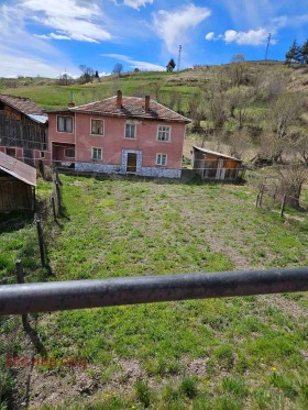 Hus Borino, region Smolyan 1