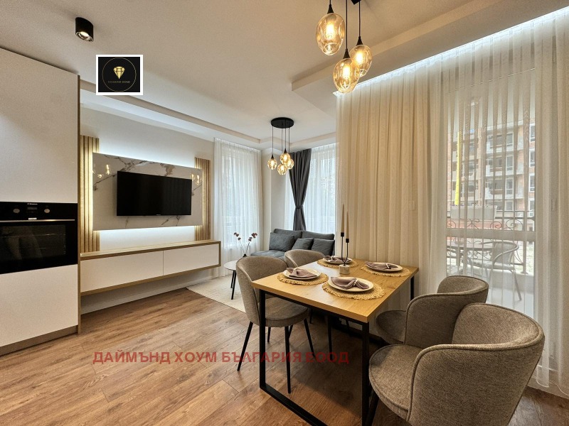 In vendita  1 camera da letto Plovdiv , Iugen , 65 mq | 57731341