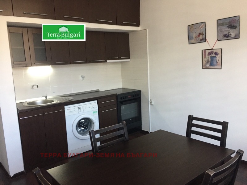 Продава  2-стаен град Перник , Център , 67 кв.м | 99428106