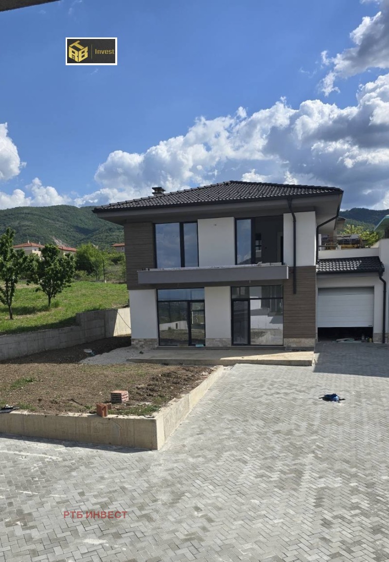 In vendita  Casa Sofia , Pancharevo , 180 mq | 31866603