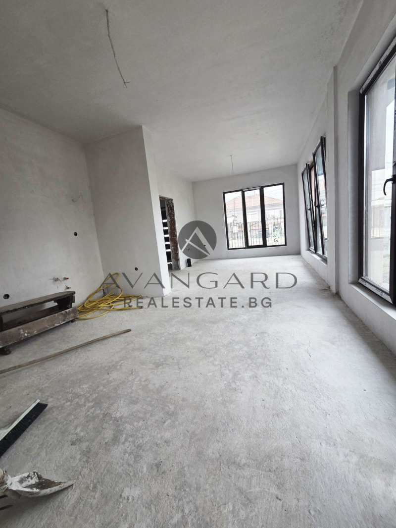 Продава КЪЩА, с. Маноле, област Пловдив, снимка 3 - Къщи - 52391895