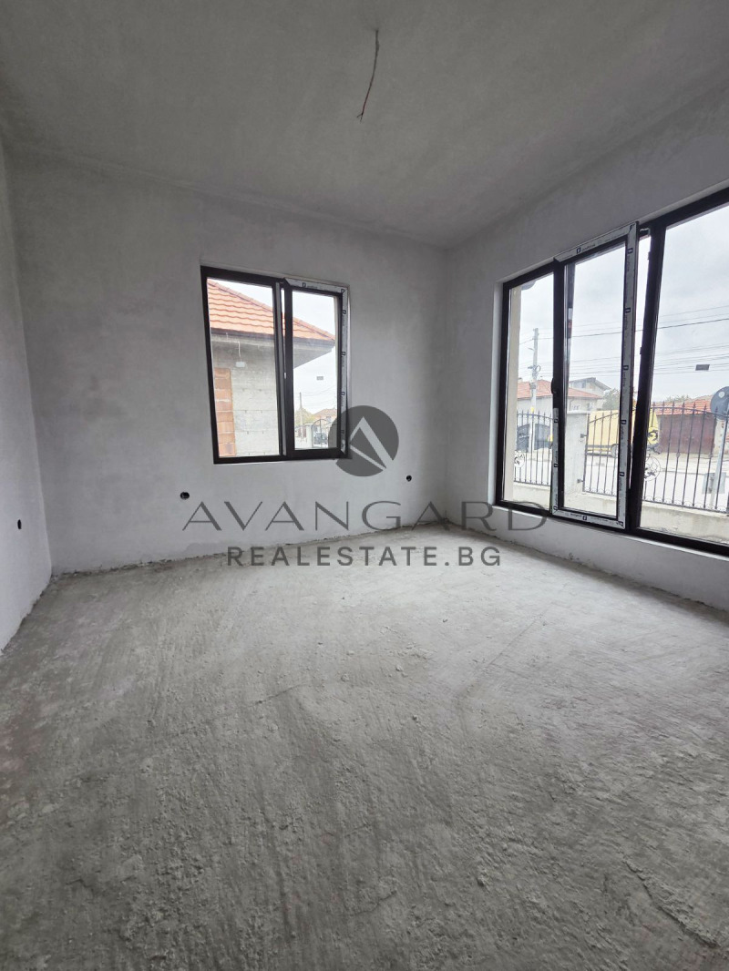 Продава КЪЩА, с. Маноле, област Пловдив, снимка 5 - Къщи - 52391895