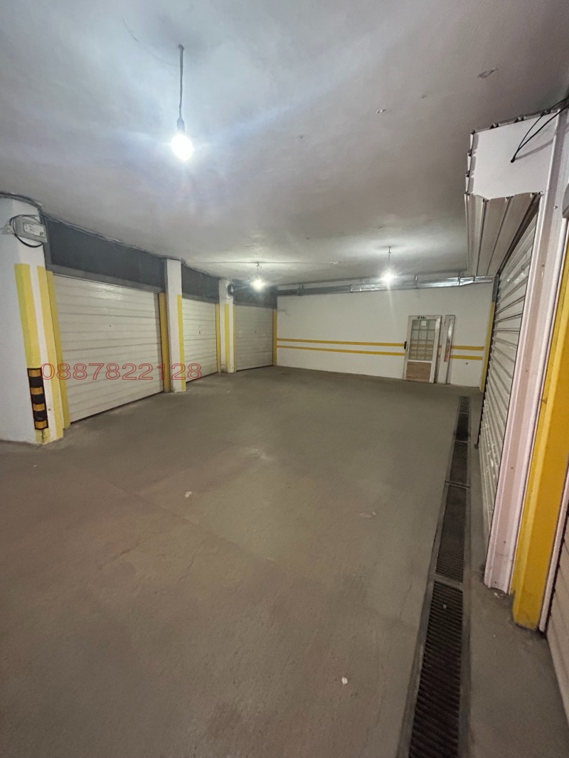 Продава ГАРАЖ, ПАРКОМЯСТО, гр. Варна, Център, снимка 3 - Гаражи и паркоместа - 52670400