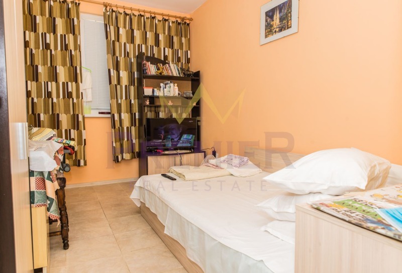 Продава ЕТАЖ ОТ КЪЩА, гр. Балчик, област Добрич, снимка 7 - Етаж от къща - 53074678