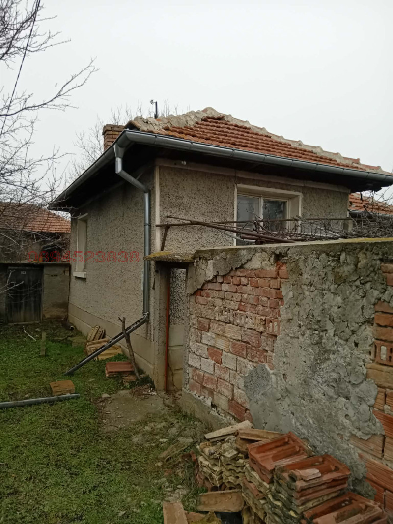 Продава КЪЩА, с. Джулюница, област Велико Търново