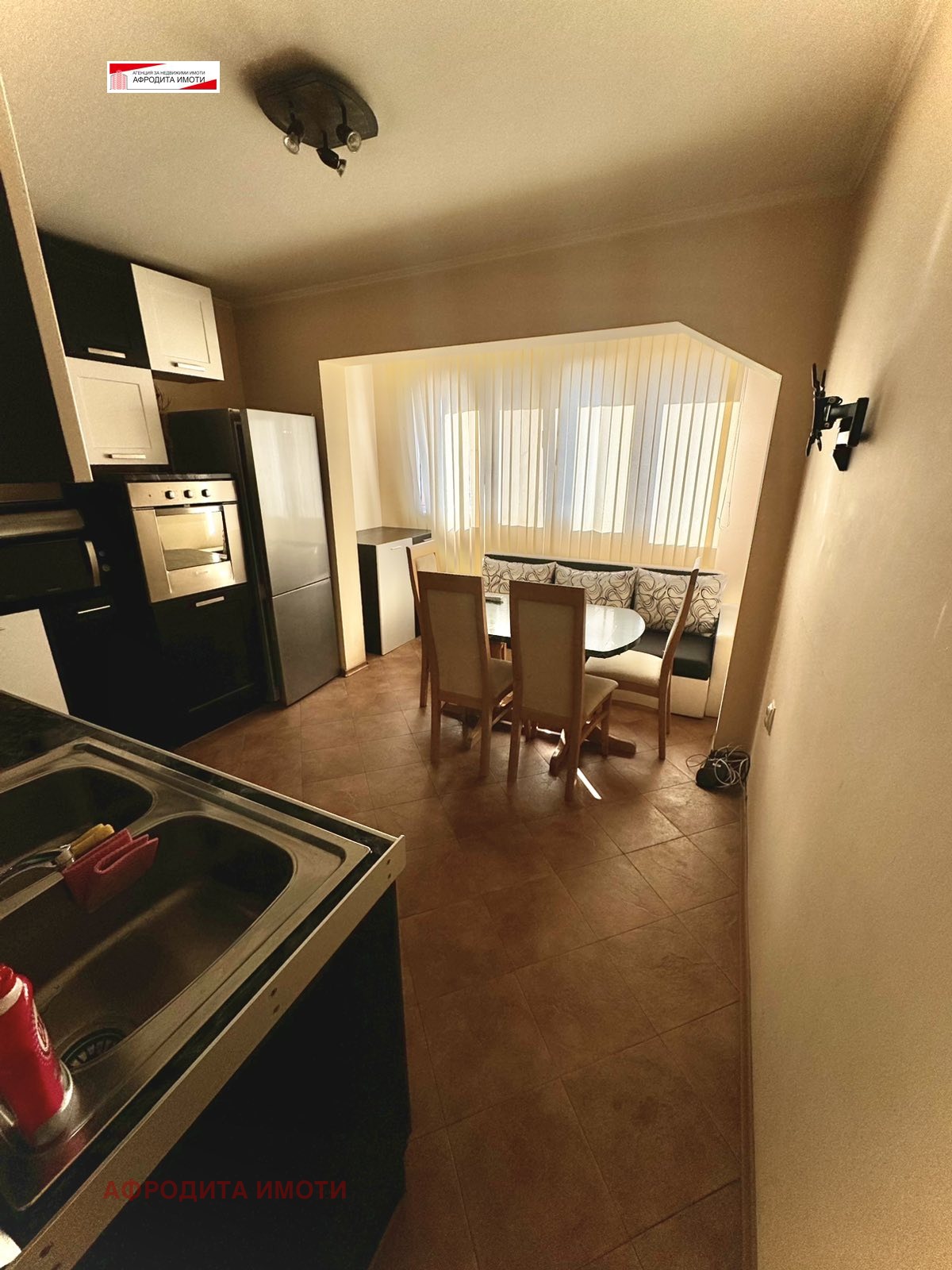 Продава 2-СТАЕН, гр. Стара Загора, Център, снимка 2 - Апартаменти - 56361270
