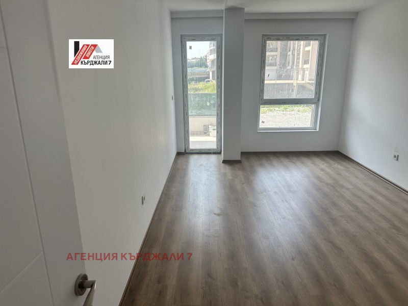 Продава 2-СТАЕН, гр. Кърджали, Възрожденци, снимка 5 - Апартаменти - 53284220