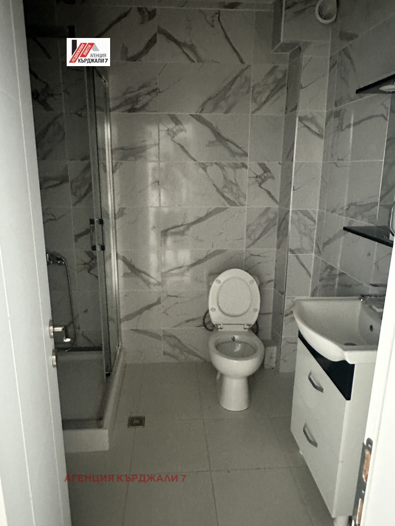 Продава 2-СТАЕН, гр. Кърджали, Възрожденци, снимка 8 - Апартаменти - 53284220