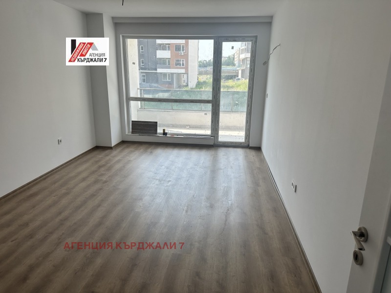 Продава 2-СТАЕН, гр. Кърджали, Възрожденци, снимка 3 - Апартаменти - 53284220