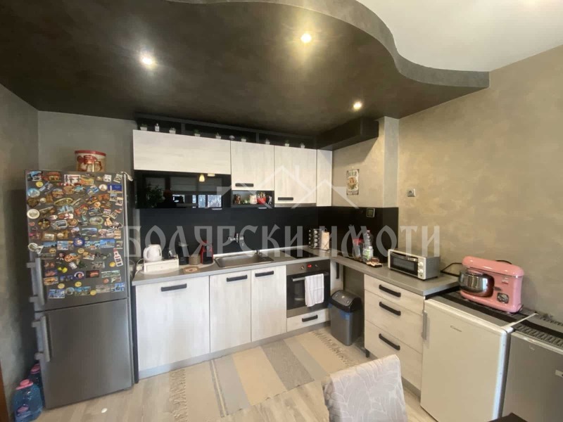 Продава 3-СТАЕН, гр. Велико Търново, Център, снимка 2 - Апартаменти - 53234210