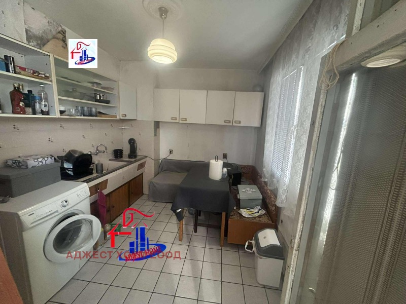 Продава 4-СТАЕН, гр. Шумен, Еверест, снимка 2 - Апартаменти - 53095278