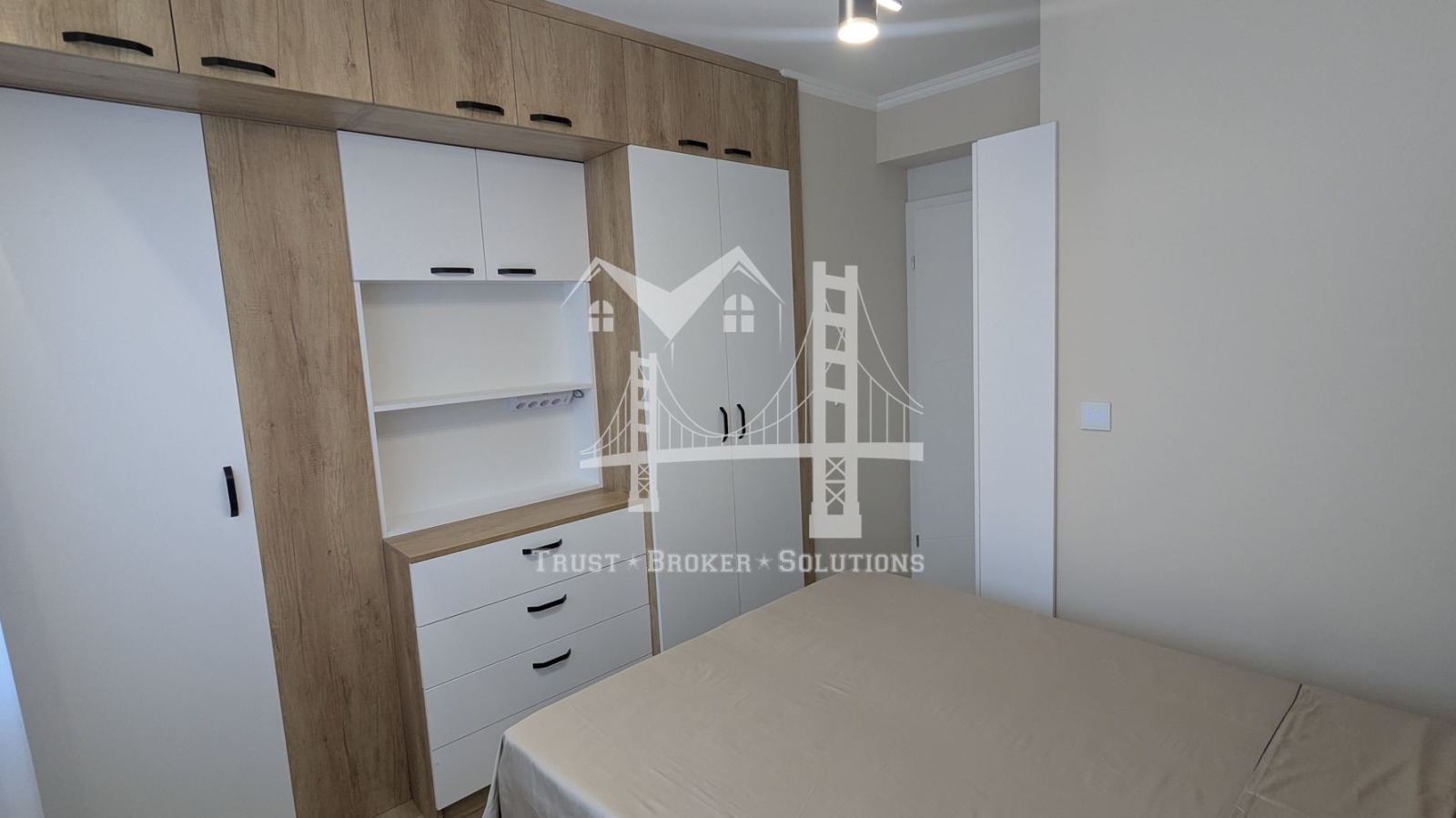 Продава 4-СТАЕН, гр. София, Докторски паметник, снимка 12 - Апартаменти - 53707342