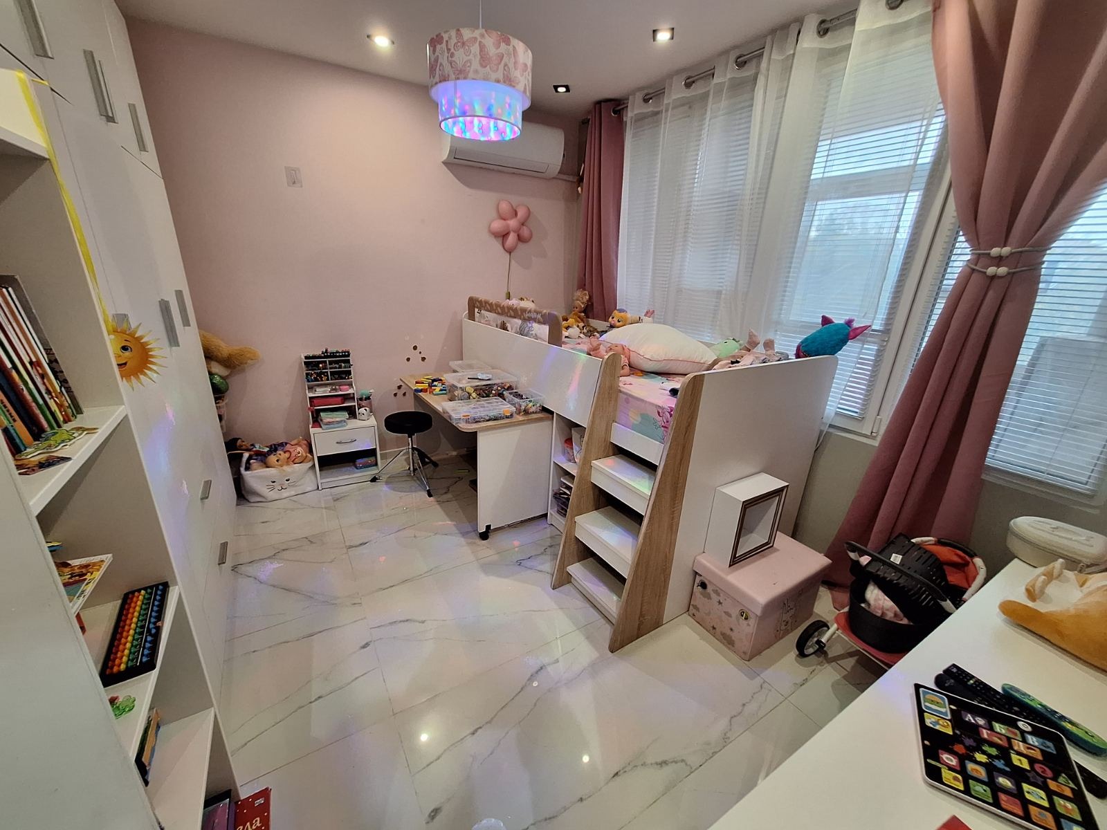 Продава МНОГОСТАЕН, гр. Казанлък, област Стара Загора, снимка 6 - Апартаменти - 54366870