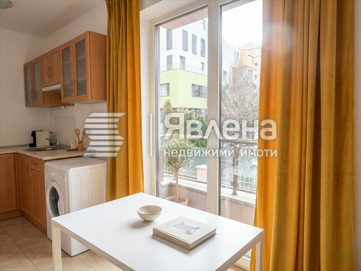 Продава 2-СТАЕН, гр. София, Център, снимка 2 - Апартаменти - 54394153