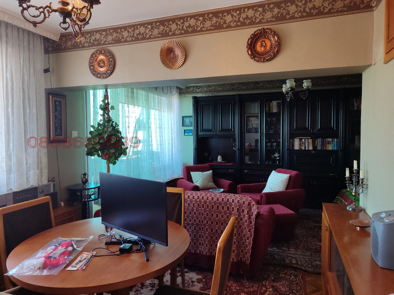 Продава  3-стаен, град София, Гоце Делчев •  343 000 EUR • ID 57440510 — holmes.bg - [1] 