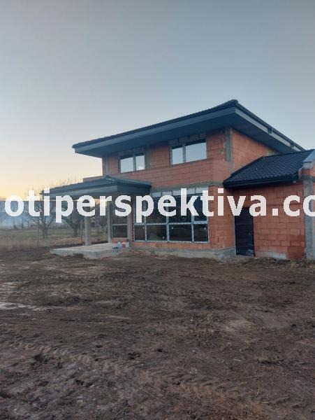 Продава КЪЩА, с. Първенец, област Пловдив, снимка 2 - Къщи - 48947050