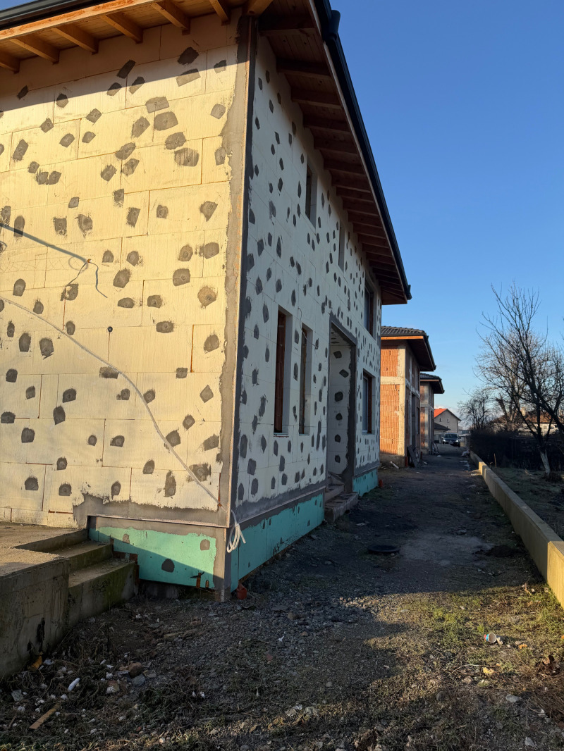 Продава КЪЩА, с. Петково, област София област, снимка 2 - Къщи - 53070345