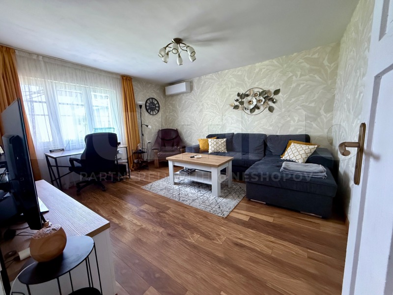 Eladó  Ház Sofia , Busmanci , 165 négyzetméter | 98143593 - kép [4]