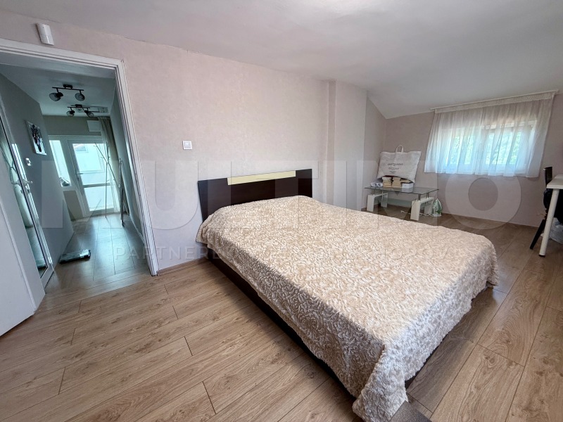 Eladó  Ház Sofia , Busmanci , 165 négyzetméter | 98143593 - kép [12]