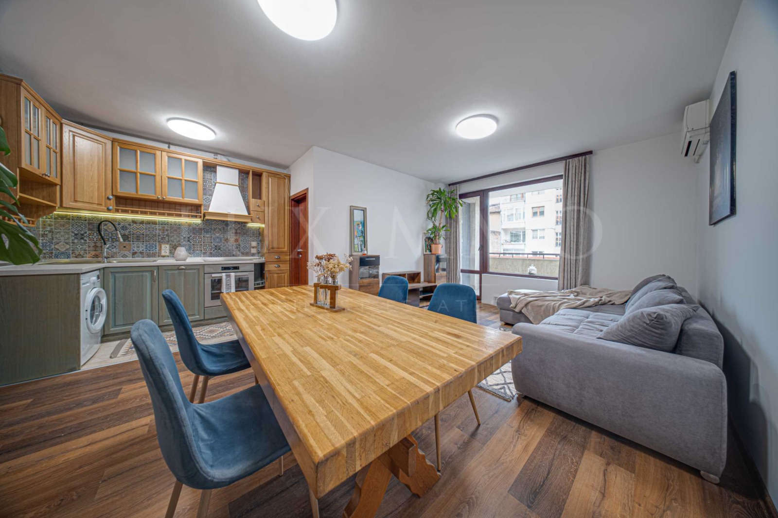 Продава 2-СТАЕН, гр. София, Център