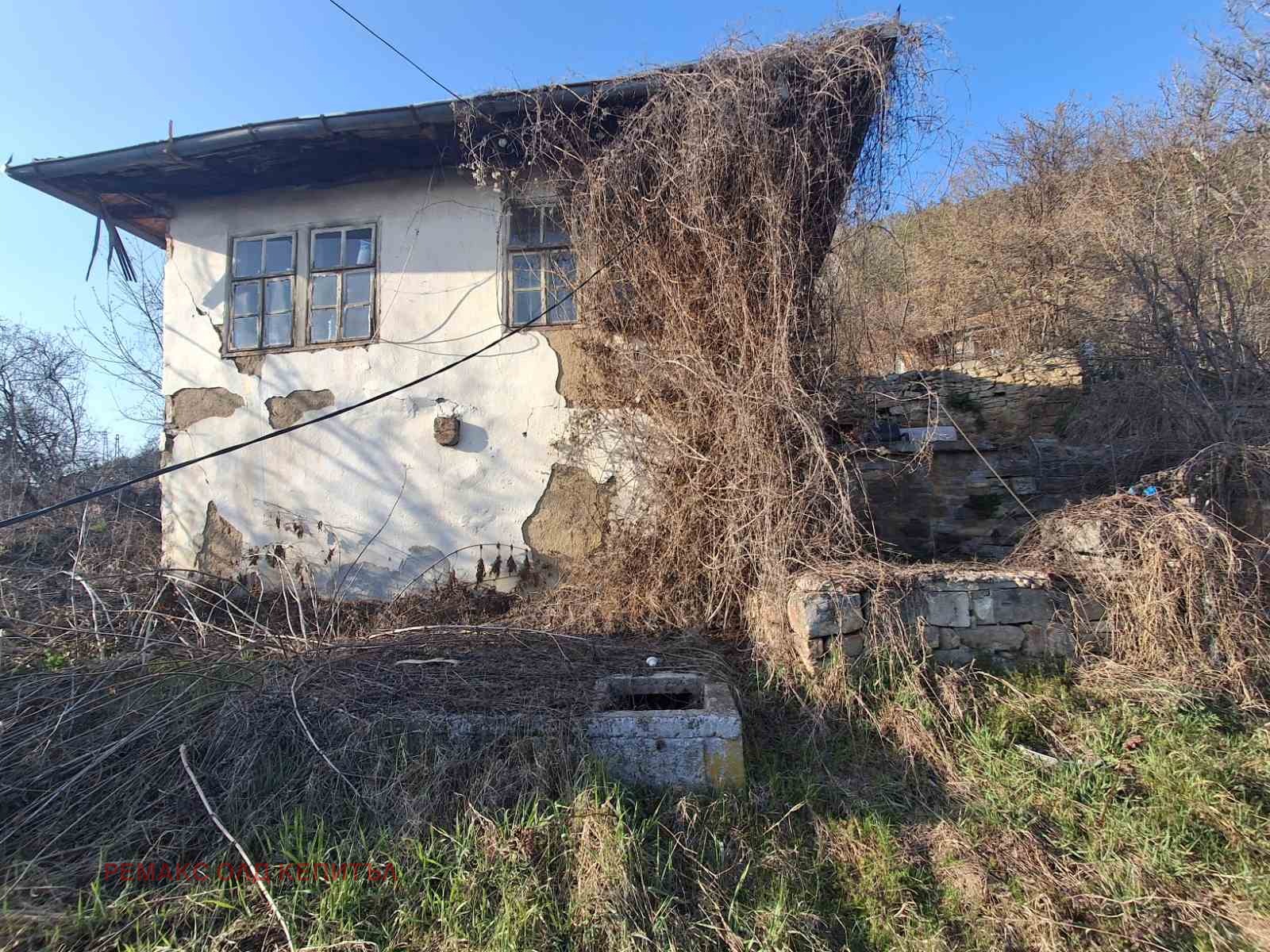 Продава КЪЩА, гр. Дебелец, област Велико Търново, снимка 2 - Къщи - 53985691