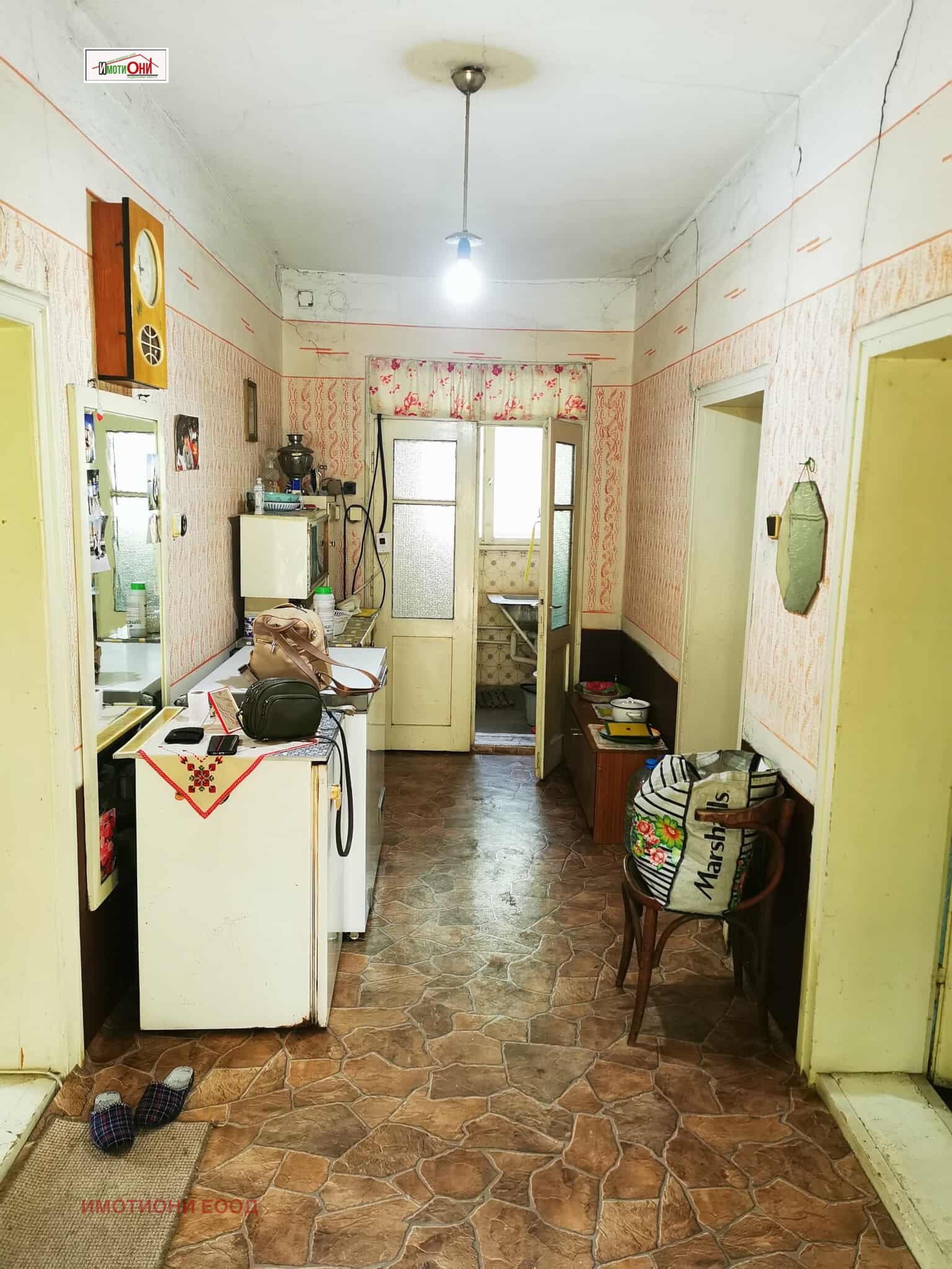 Продава КЪЩА, с. Бъзовец, област Монтана, снимка 3 - Къщи - 53933776