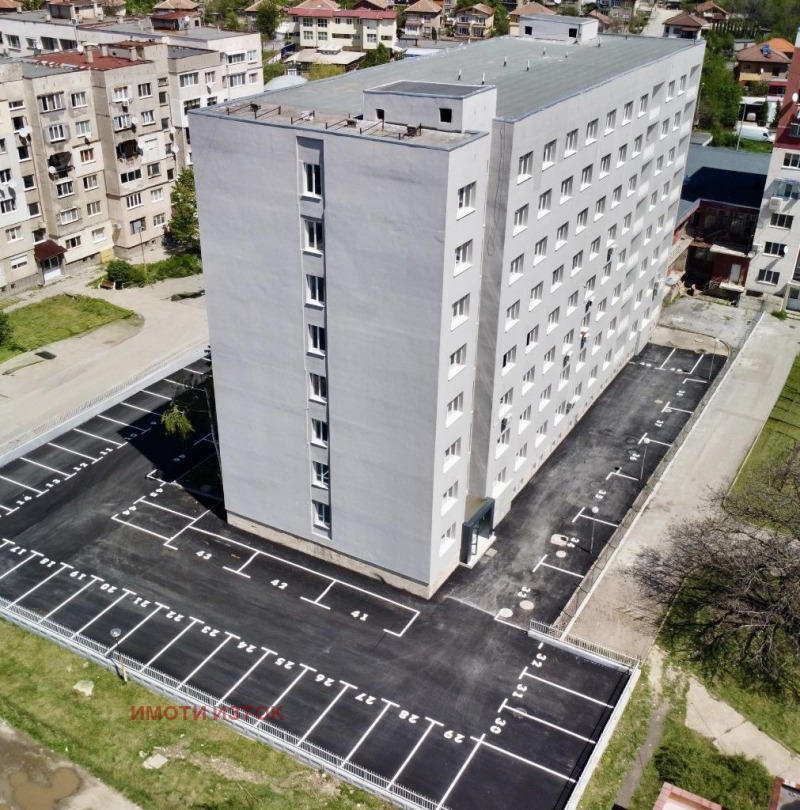 Продава 3-СТАЕН в град Перник, Изток - 100 кв.м / 96 000 € » 187 759.68 лв., ИМОТИ ИЗТОК