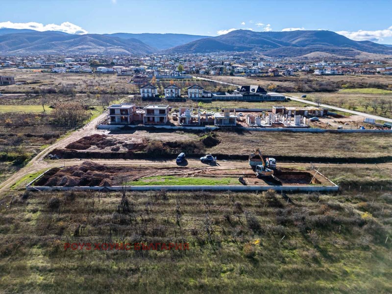 Продава КЪЩА в област Пловдив, с. Белащица - 197 кв.м / 277 000 € » 541 764.91 лв., РОУЗ ХОУМС БЪЛГАРИЯ