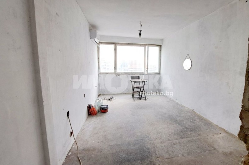 Продава 1-СТАЕН, град Варна, Левски 1 • 56400 € / 110308.81 лв. • 62010979 1