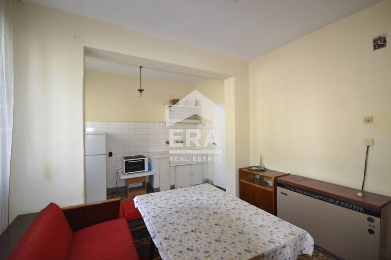 Продава 3-СТАЕН, гр. Хасково, Център, снимка 2 - Апартаменти - 53703913