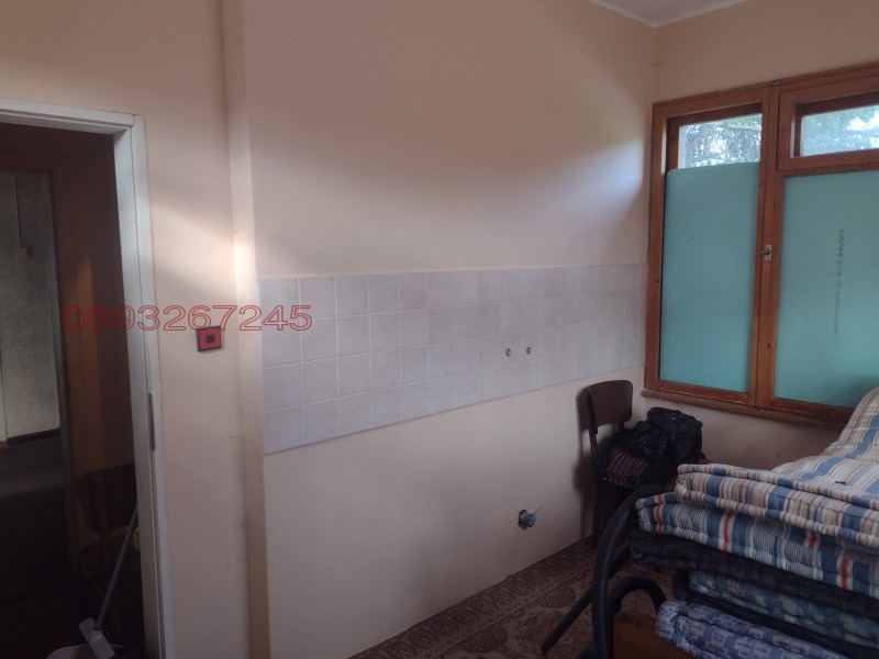 Продава КЪЩА, с. Тополово, област Пловдив, снимка 10 - Къщи - 52786050