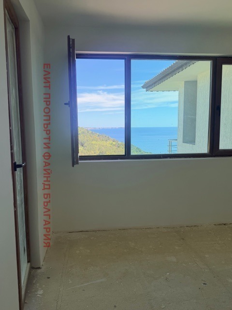 Продава КЪЩА, с. Топола, област Добрич, снимка 3 - Къщи - 54406890