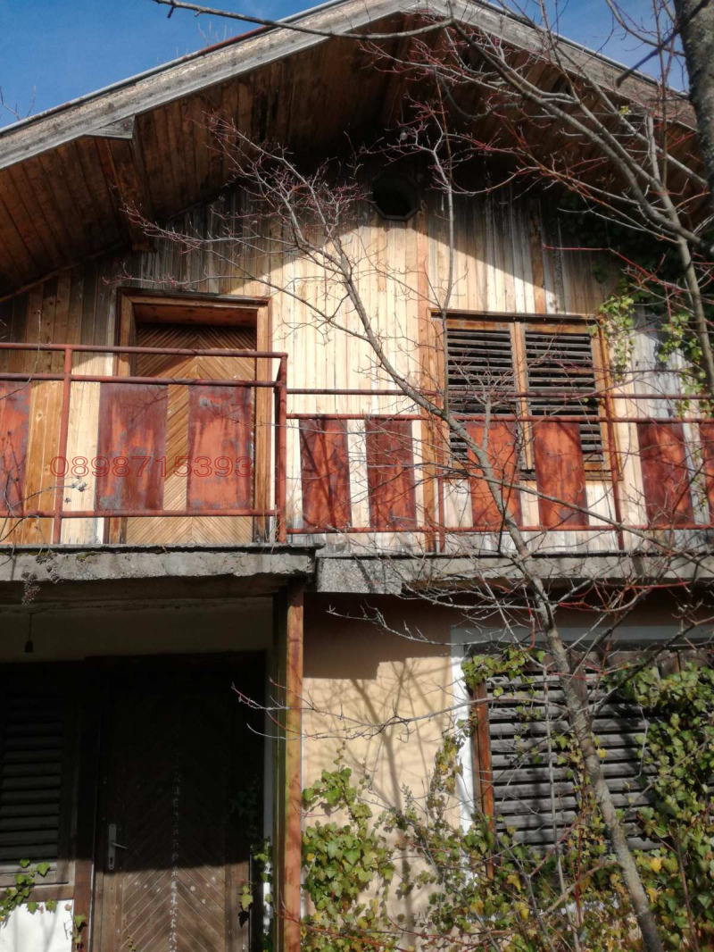 Продава ВИЛА, с. Веслец, област Враца