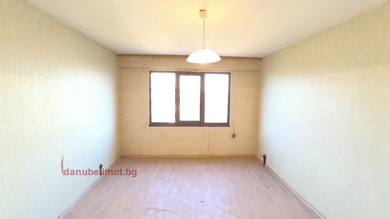 Продаја  Студио Русе , Родина 1 , 42 м2 | 60348019