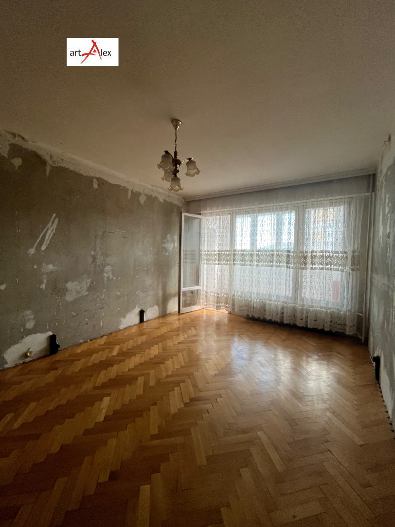 Zu verkaufen  Studio Sofia , Ljulin 7 , 45 qm | 88972526 - Bild [8]