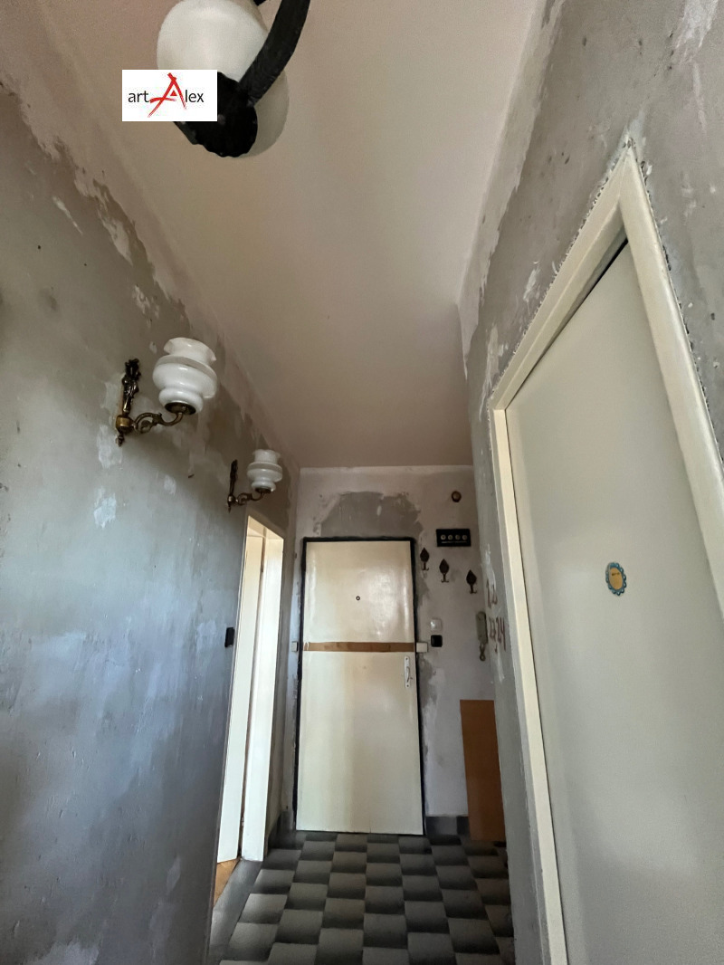 Zu verkaufen  Studio Sofia , Ljulin 7 , 45 qm | 88972526 - Bild [2]