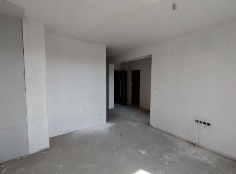 Продава  2-стаен, град София, Толстой •  125 000 EUR • ID 44952162 — holmes.bg - [1] 