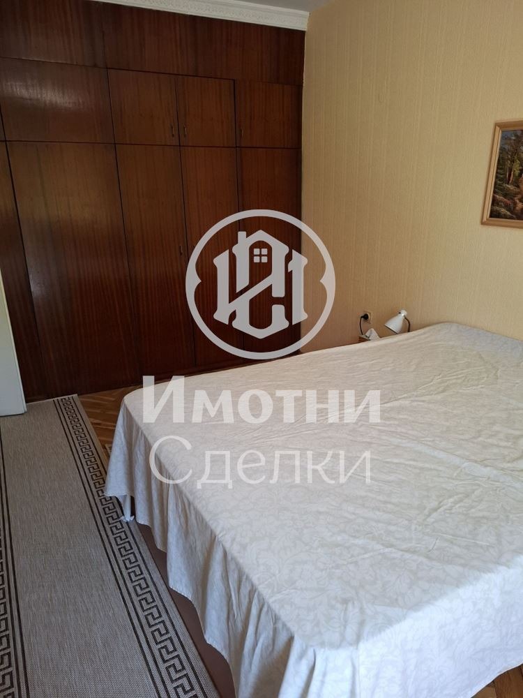 Продава 3-СТАЕН, гр. Плевен, Идеален център, снимка 2 - Апартаменти - 54999801