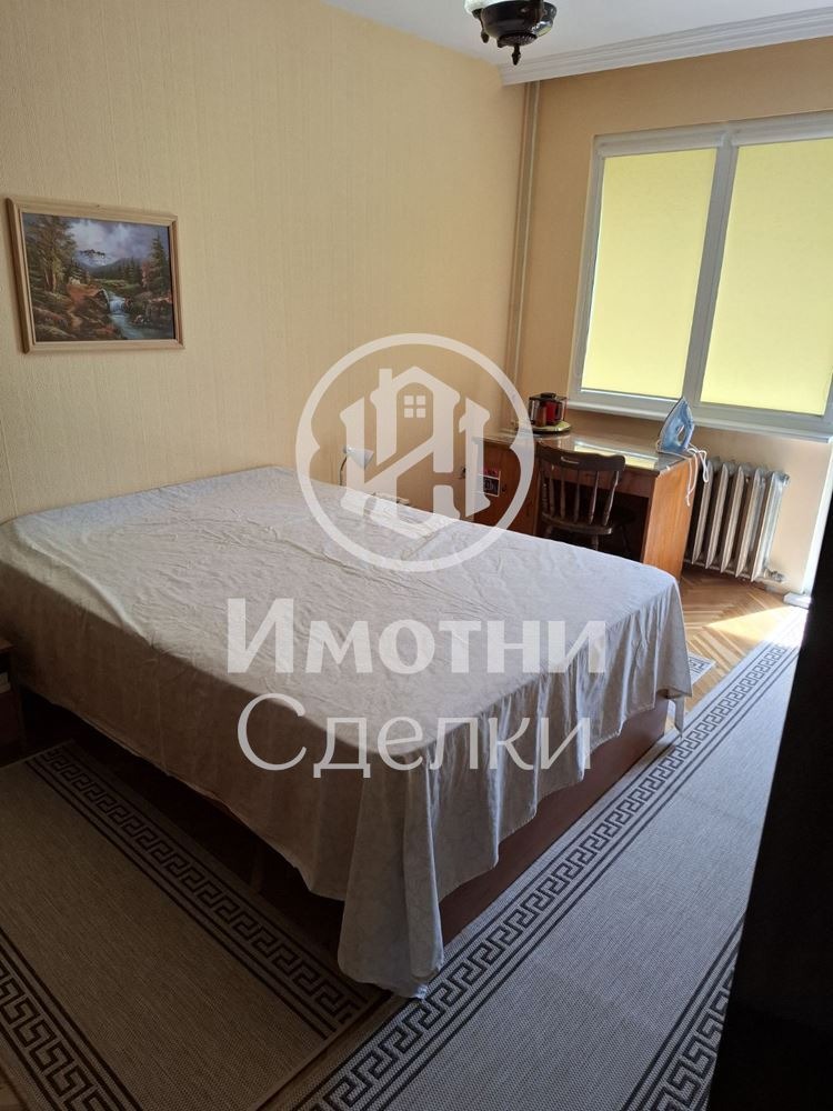 Продава 3-СТАЕН, гр. Плевен, Идеален център