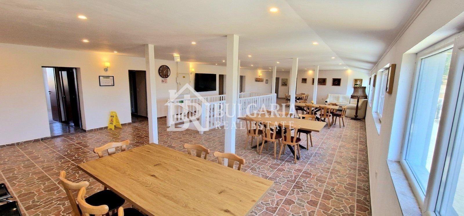 Продава ХОТЕЛ, с. Гюльовца, област Бургас, снимка 8 - Хотели - 53857850