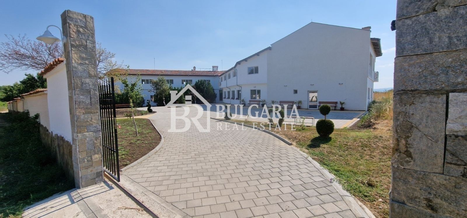 Продава ХОТЕЛ, с. Гюльовца, област Бургас, снимка 4 - Хотели - 53857850