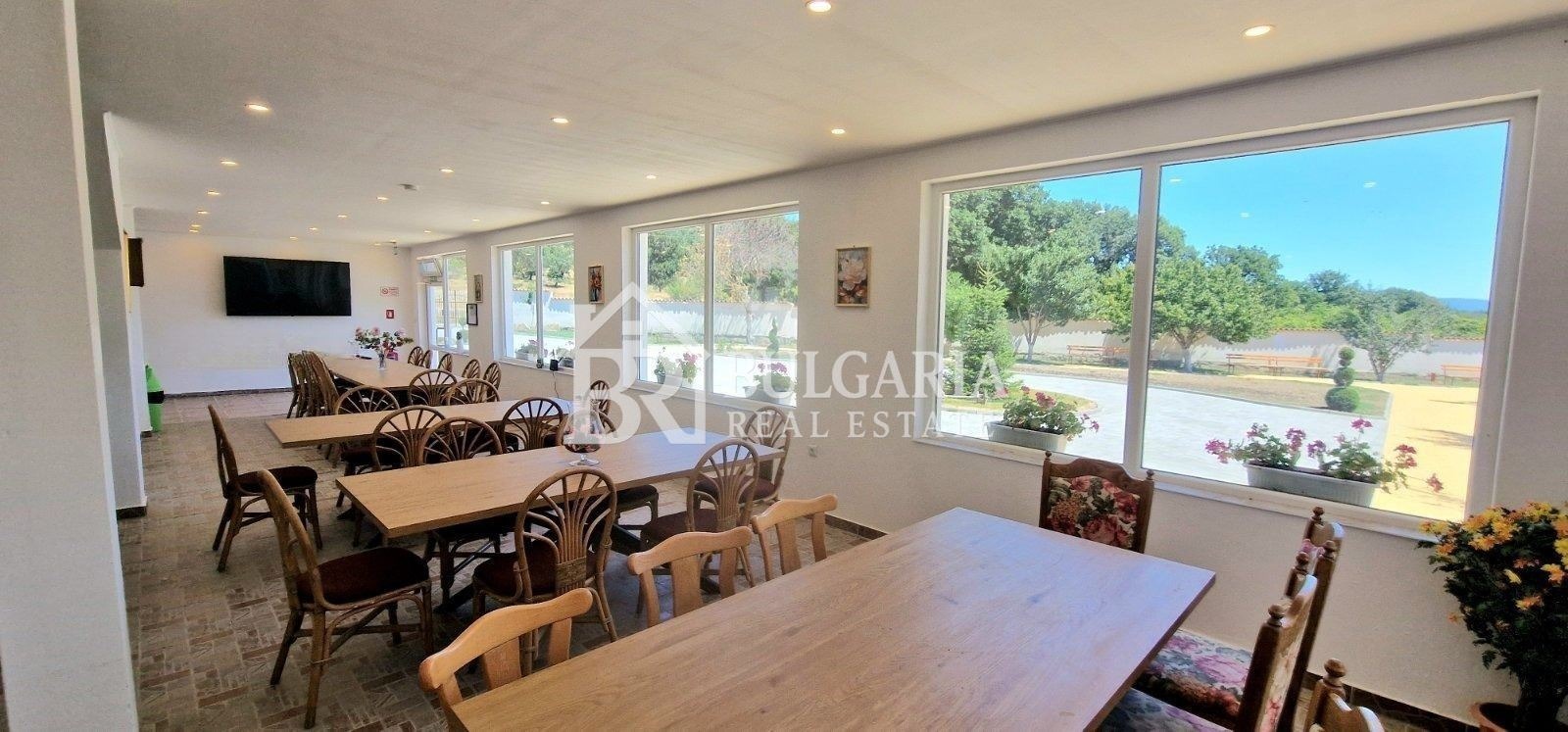 Продава ХОТЕЛ, с. Гюльовца, област Бургас, снимка 7 - Хотели - 53857850