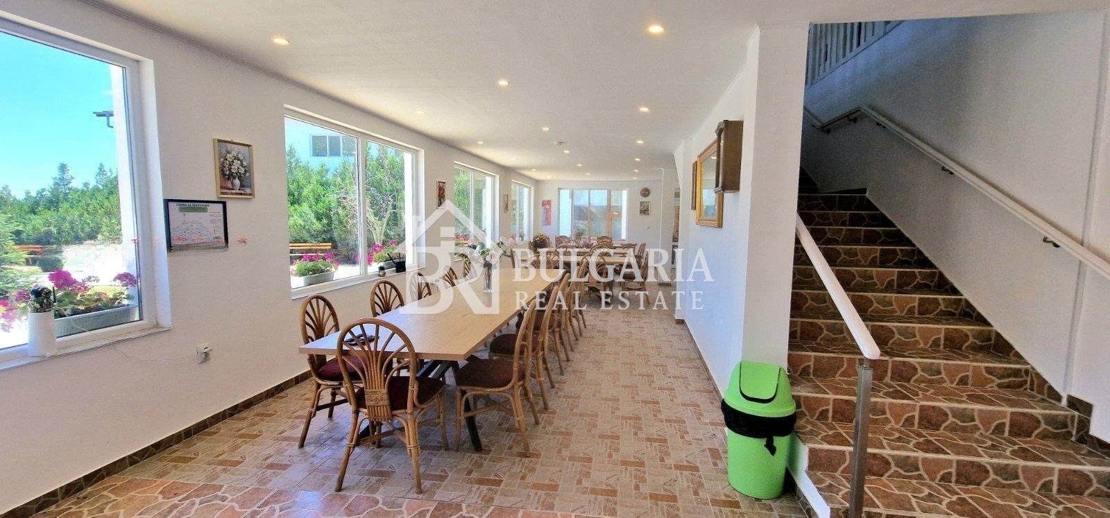 Продава ХОТЕЛ, с. Гюльовца, област Бургас, снимка 12 - Хотели - 53857850