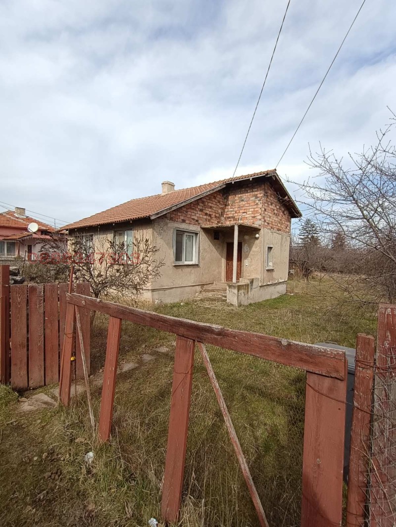 Продава КЪЩА в област София, с. Петърч - 65 кв.м / 176 000 € » 344 226.08 лв.