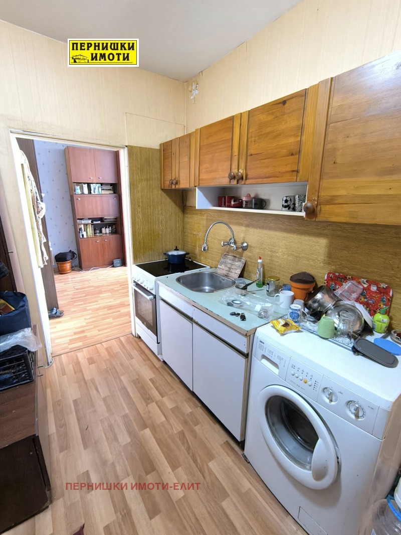 Продава  1-стаен град Перник , Тева , 45 кв.м | 28666665 - изображение [5]