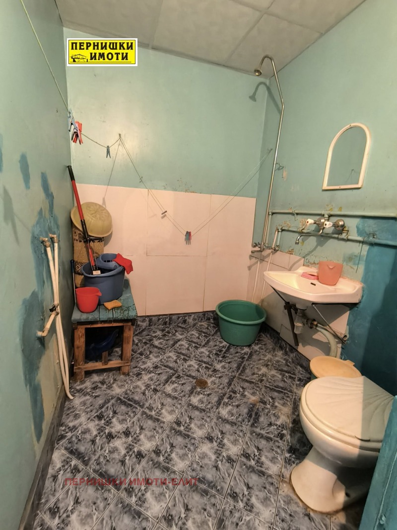 Продава  1-стаен град Перник , Тева , 45 кв.м | 28666665 - изображение [7]
