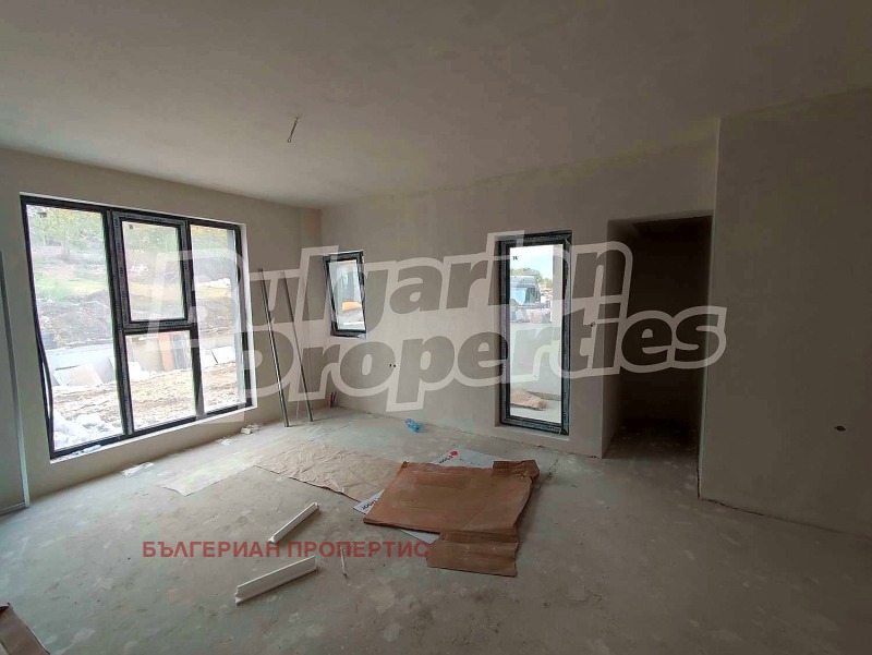 Продава 3-СТАЕН, град Шумен, Тракия • 138000 € / 269904.54 лв. • 41750530 1