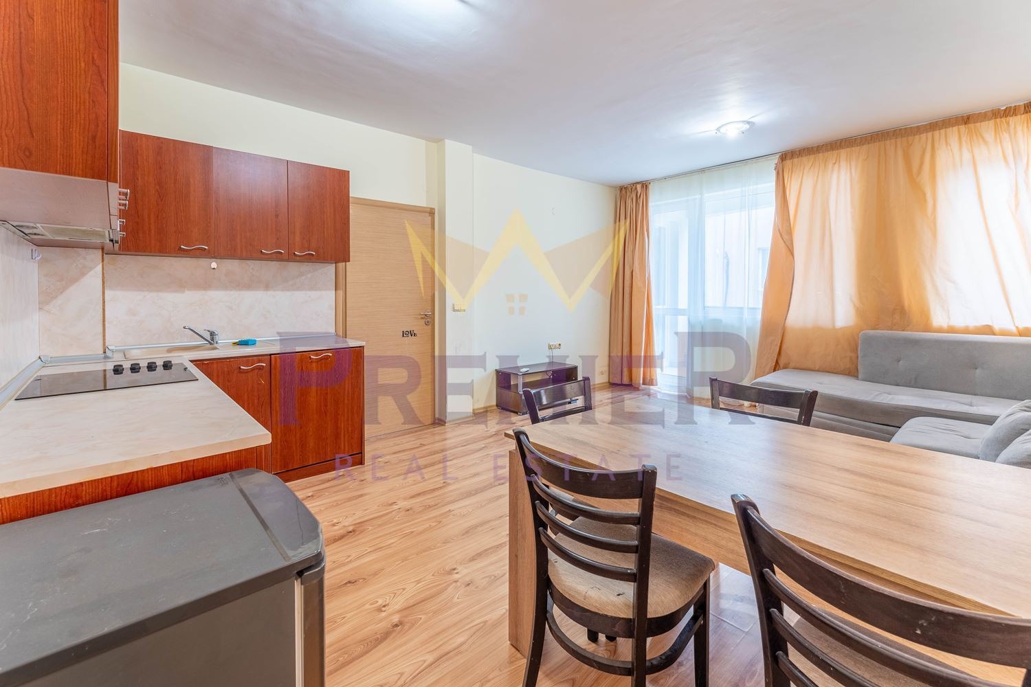 Продава 2-СТАЕН, гр. Варна, Бриз, снимка 2 - Апартаменти - 53874295